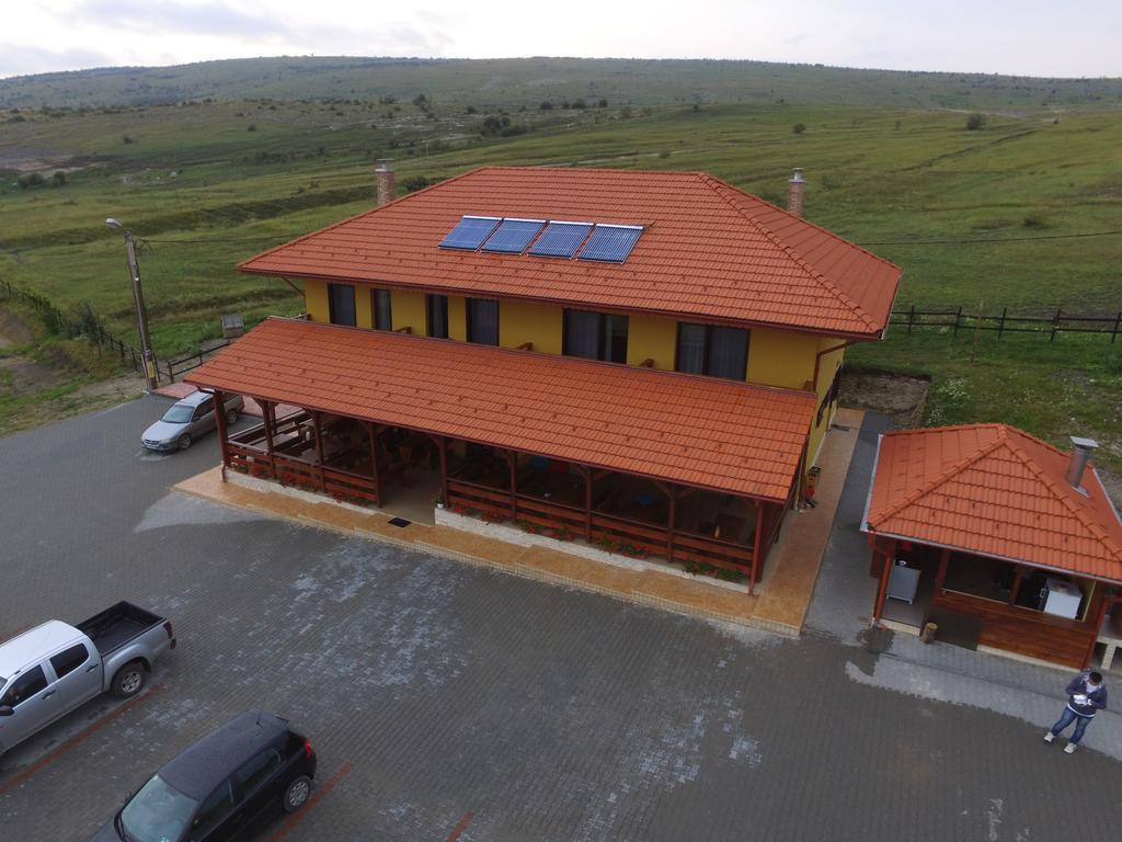 Pensiunea Cheile Apusenilor Sandulesti Esterno foto